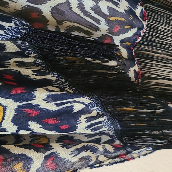 Boho tribal lightweight poncho/scarf - Picture 9 of 13